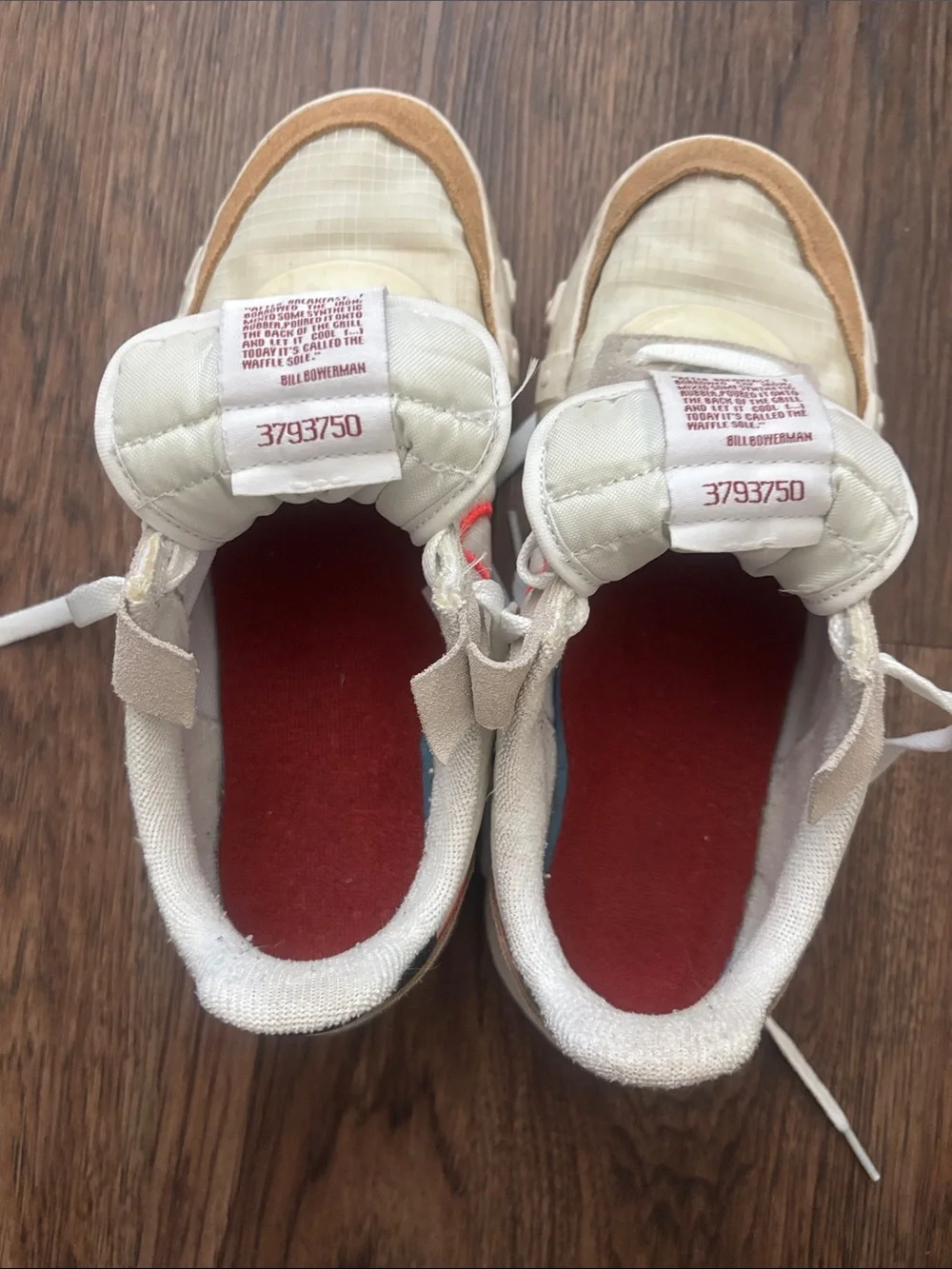 Nike Waffle Racer 2X White Bright Crimson Tan Gum Womens 7 CK6647-101